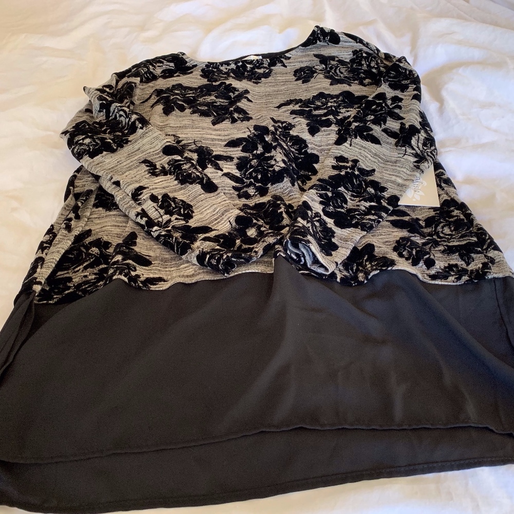 NWT Large Elegant Long Sleeve Top
